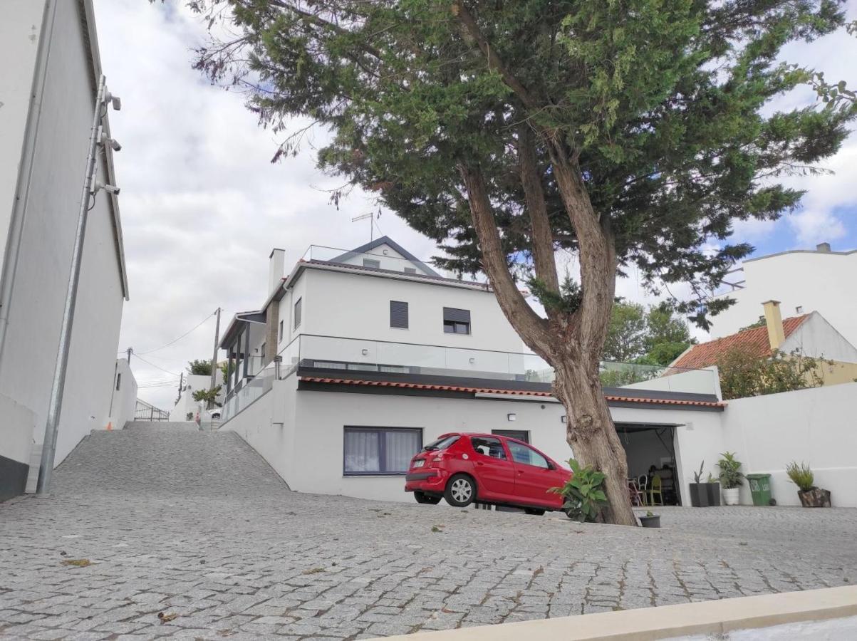 Hall 92 Quartos Com Wc Em Moradia Com Piscina A-Das-Lebres Loures Kültér fotó