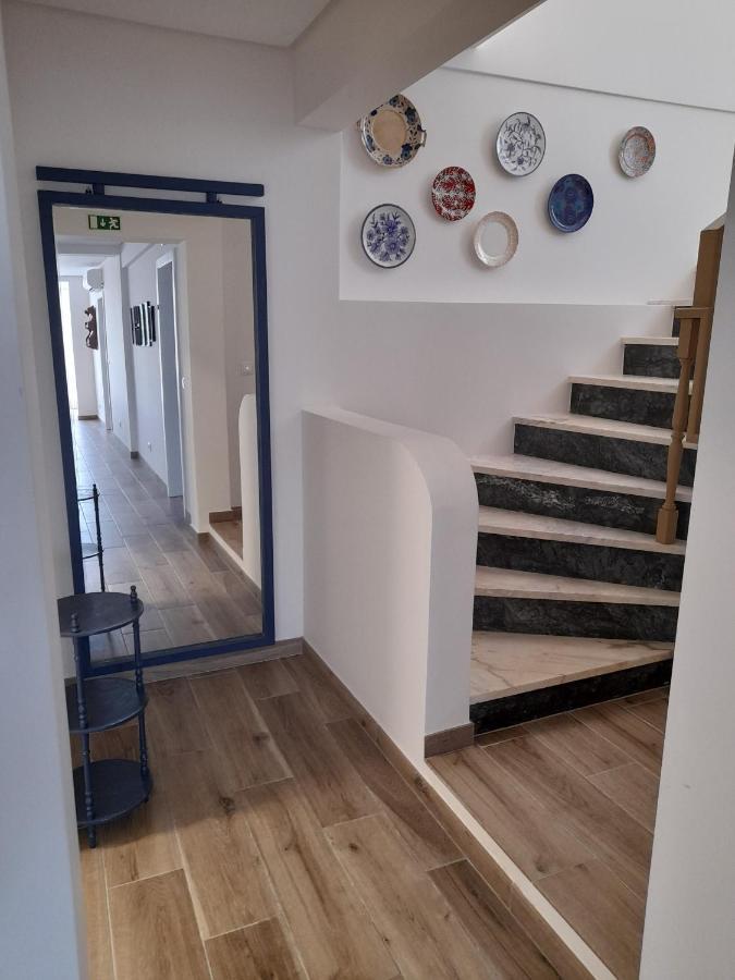 Hall 92 Quartos Com Wc Em Moradia Com Piscina A-Das-Lebres Loures Kültér fotó