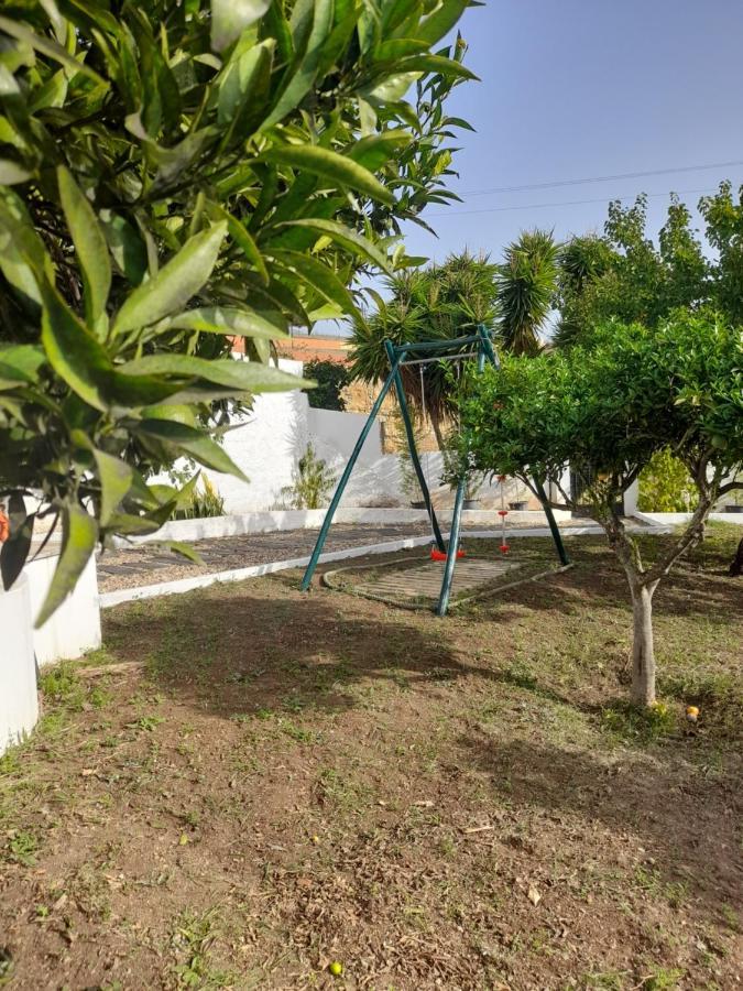 Hall 92 Quartos Com Wc Em Moradia Com Piscina A-Das-Lebres Loures Kültér fotó